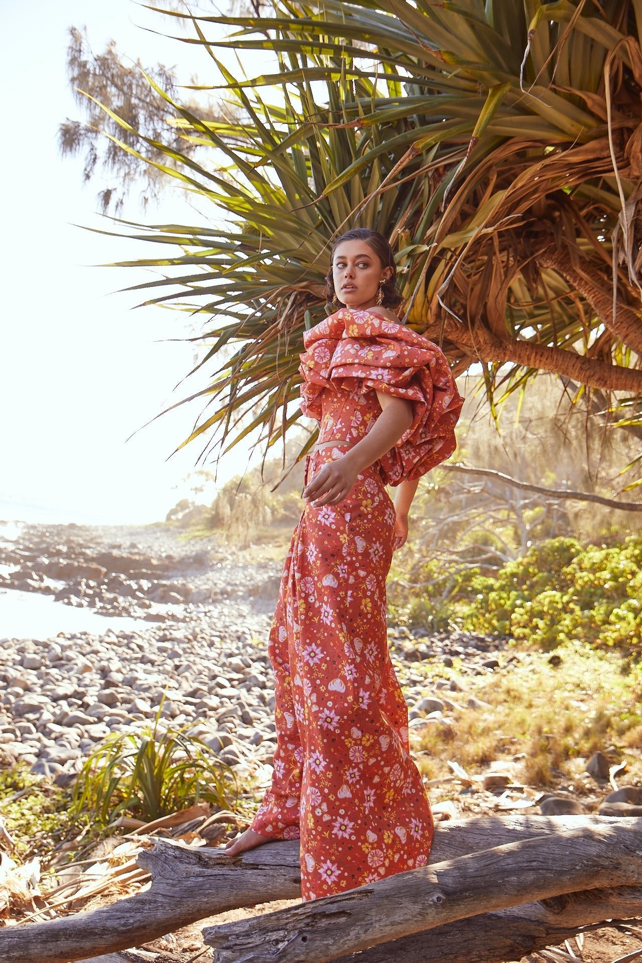 High-waisted linen trousers in Bloom Print by Mabel Brempong, tailored in Italian linen and cotton blend with deep front pleats for added volume and movement. Inspired by the wildflowers of South Africa's Namaqualand Desert, this original print captures timeless elegance in a captivating silhouette.
